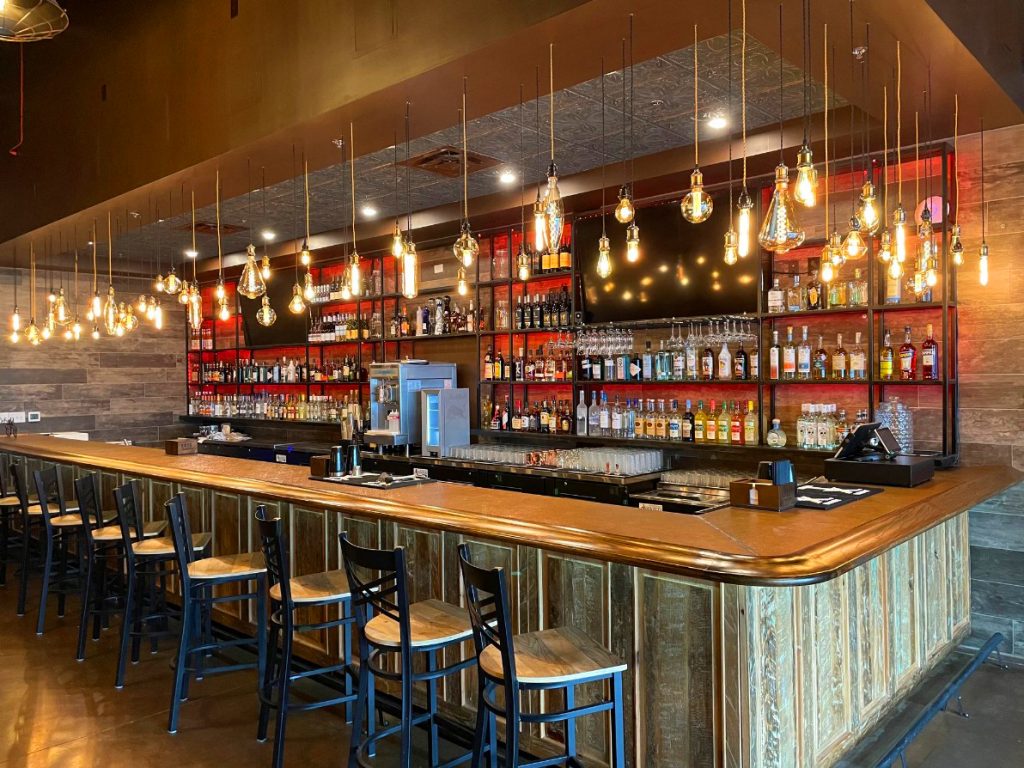 10 Best Bars at Lake of the Ozarks Unveiling Nighttime Delights Town