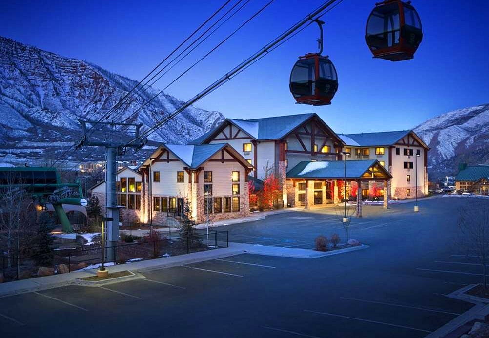 pet friendly hotels glenwood springs