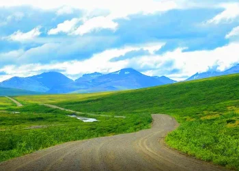 how long to drive across alaska